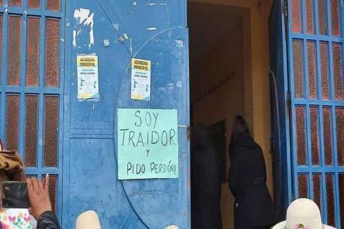 Alcalde de Arapa pidió perdón a su pueblo por enviar a su asesora externa a la reunión con premier Alberto Otárola