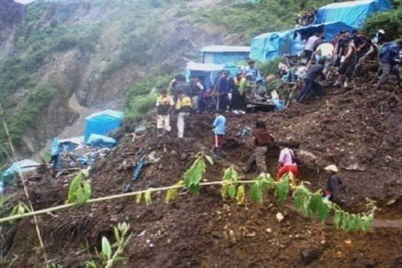 Fuertes lluvias provocaron deslizamientos en zona mina.