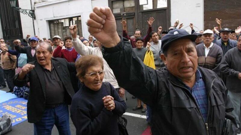 Hay más de mil 500 cesantes y jubilados en la lista.