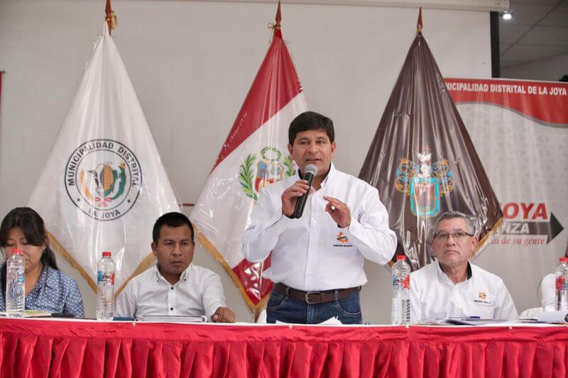 La mañana de ayer se desarrolló una mesa de trabajo en el distrito de La Joya.