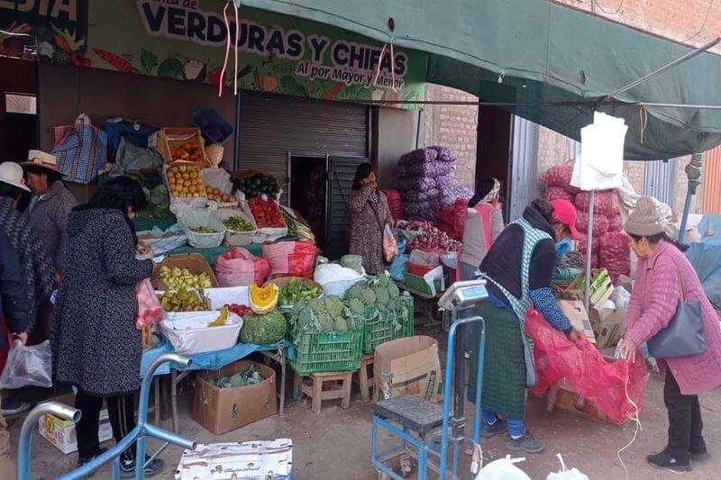 La caja de limón asciende a 300 soles.