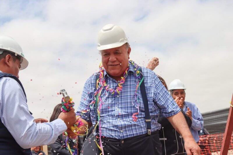 Gobernador Luis Torres Robledo hoy estará en Lima.