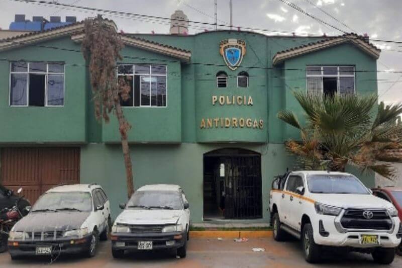 Ambos agentes trabajaban en el área Antidrogas ubicado en Mariano Melgar.