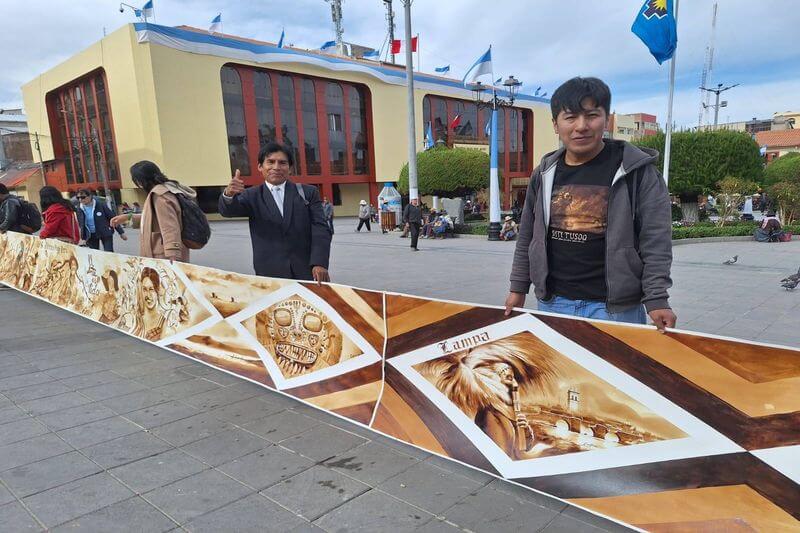 Obra fue exhibida por las céntricas calles de la ciudad.