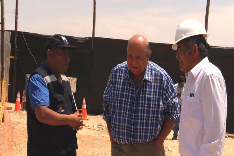 Gobernador Luis Torres supervisó perforación de pozo en Viñani.