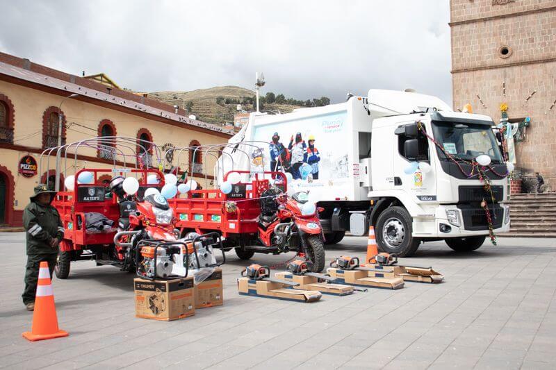 Municipio de Puno adquiere 2 compactadoras y equipos para optimizar el recojo de la basura.