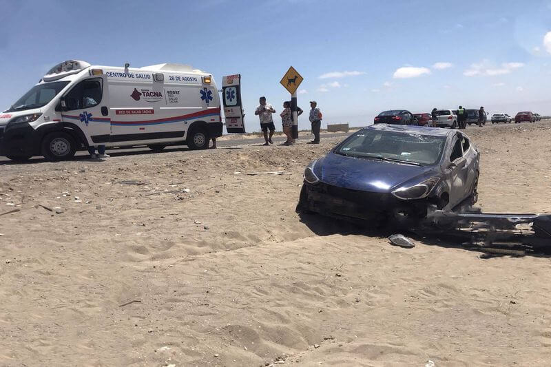 Pareja protegió a sus dos hijas de 1 y 3 años durante violento accidente.