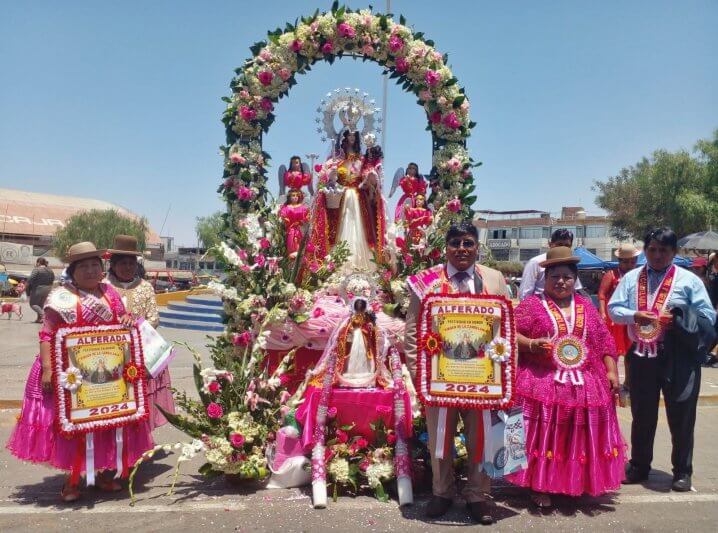 Alferado presidió los actos en honor a la virgen.