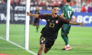 Perú vence 2-0 a Nicaragua en el inicio de la era Fossati. Hinchada se emocionó con el ingreso de Sonne.