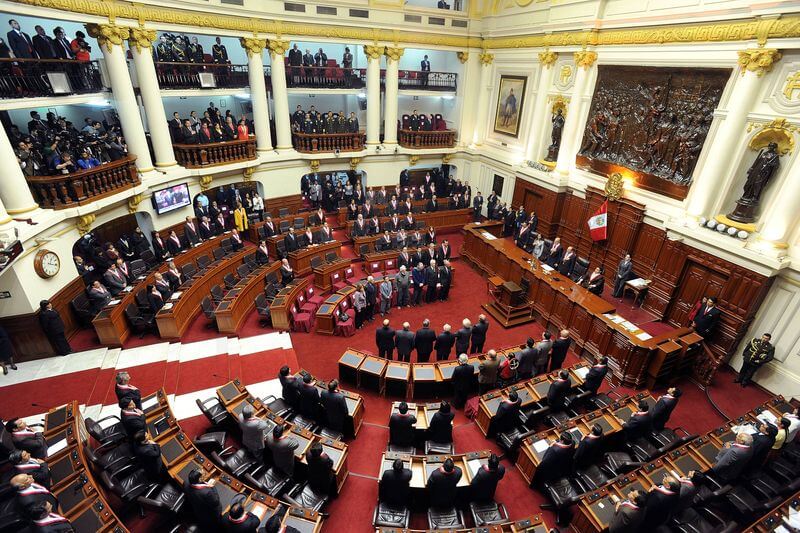 Congresista defendió su voto sobre cuestionada ley.