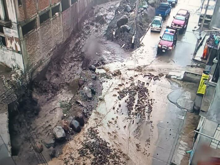 Lluvia sorprendió a pobladores de diferentes distritos de Arequipa.