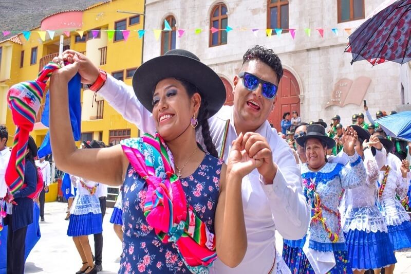 El Carnaval de Huanuara tiene una duración de una semana, entre los meses de febrero y marzo.