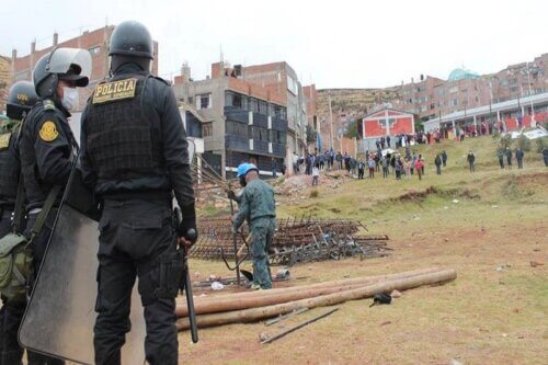 El campo de juego del Colegio Politécnico Huáscar ha sido epicentro de cruentos enfrentamientos.