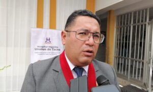 El prefecto regional de Tacna. Stephen Ugarte Dávila.
