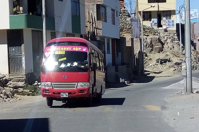Buses en Sachaca son insuficientes.
