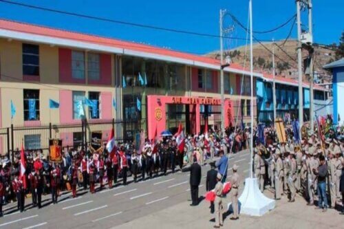 Fallece director de la Gran Unidad Escolar San Carlos de Puno 2 Gran Unidad Escolar San Carlos de Puno