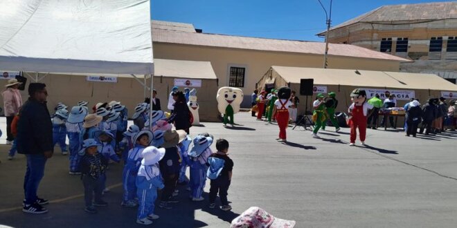 Aymaras reciben atención multisectorial en Yunguyo.