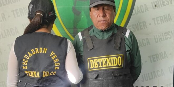 Policía detuvo al exalcalde de Cabanilla.