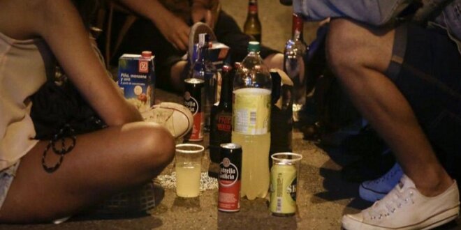 Consumo de bebidas alcohólicas es recurrente en alumnos.