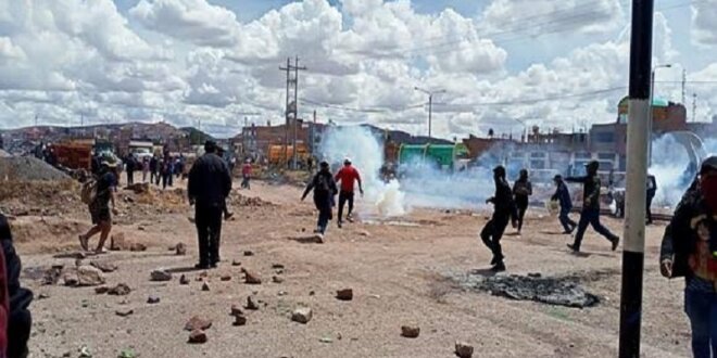 Investigarán a policías por muerte de civiles durante protestas.