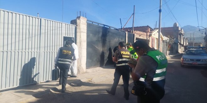 Incendio fue provocado por corte circuito dentro de la vivienda.