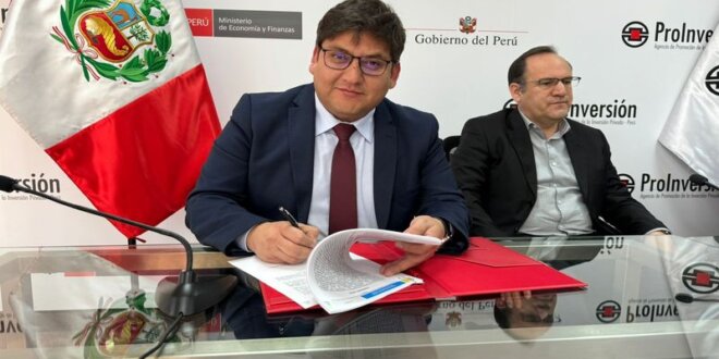 Alcalde Niel Zavala suscribió convenio con empresa privada en Lima.