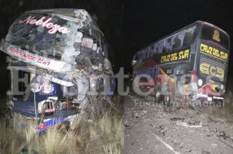 Buses de las empresas San Martín y Cruz del Sur chocaron en la vìa.