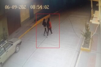 Juliaca. ¡Tras las pistas! Los efectivos de la Depincri de Juliaca intensifican la búsqueda para identificar y ubicar a un varón con quien la adolescente Romina Esmeralda Flores Miranda, se encontró el domingo 9 de junio, día en que desapareció.