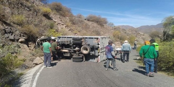 El chofer logró reaccionar a tiempo. Sostuvo que se le vaciaron los frenos.