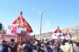 Tradicional fiesta patronal en Ichu albergó a multitud.