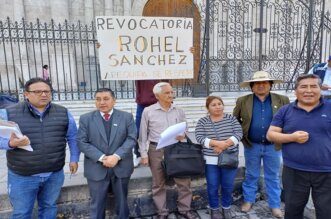 Viajarán a provincias para recolectar la cantidad de firmas necesarias para revocar a Rohel Sánchez del cargo.