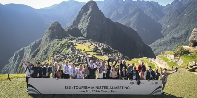 Equipos técnicos de las 21 economías de APEC visitaron Machupicchu.