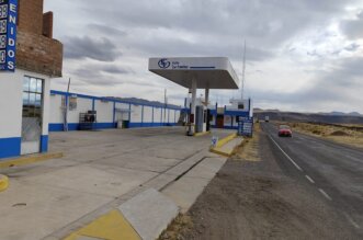 Abastecen gasolina en galonera y la llevarían a Chila.