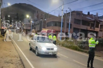 Policía realizó el operativo en los ingresos a la ciudad de Puno.