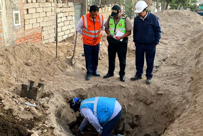 Al parecer habrían intentado proveer irregularmente de agua a mercado.