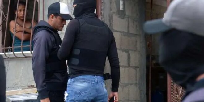 Ecuador: Recuperan 70 casas tomadas por narcotraficantes