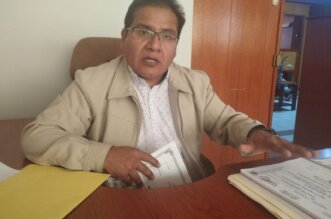 Tacna: Regidor Alexander Flores denuncia pagos irregulares a secretaria de alcalde