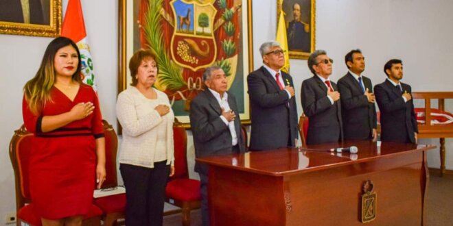 Tacna: Regidores provinciales piden zapatos de S/ 600