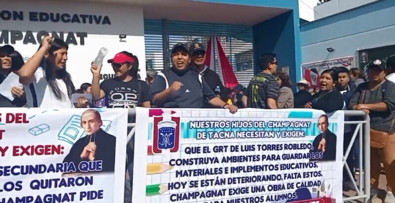 Tacna: Con protesta exigen liquidación de obra del colegio Champagnat