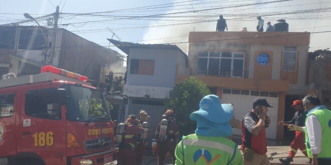Arequipa: Imágenes del incendio en Mariano Melgar