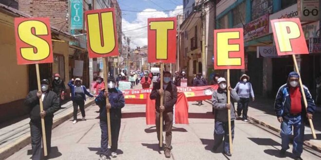 Puno: Unos 50 profesores de Ilave viajarán a Lima para protesta