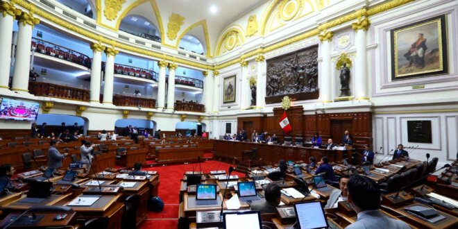 Congresistas elegirán a su nueva mesa directiva.