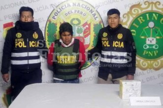 Detienen a pasajero con 4 paquetes de cocaína en Moho.