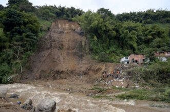 Crecida de ríos en la selva.