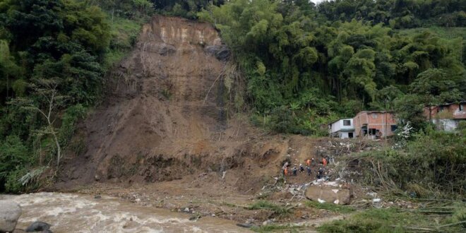 Crecida de ríos en la selva.