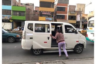 Arequipa: Asaltan y golpean a 2 pasajeros en 'colectivo'