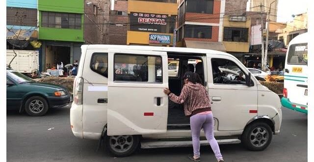 Arequipa: Asaltan y golpean a 2 pasajeros en 'colectivo'