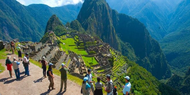 Es lo que gastan al día los peruanos, en promedio, en estos días.