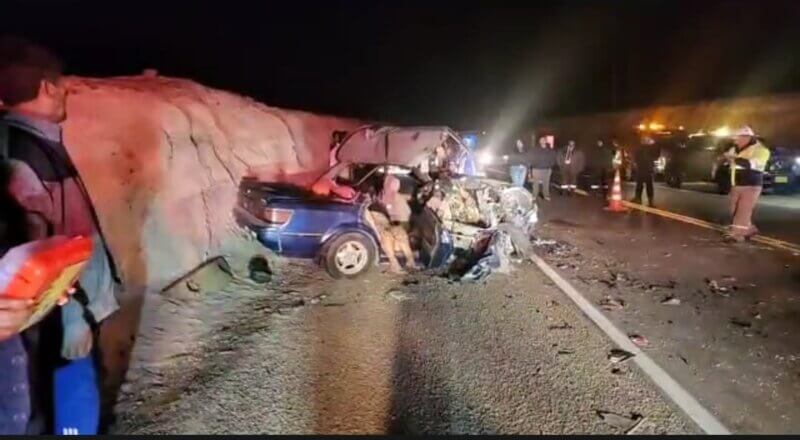 Un violento choque protagonizaron dos vehículos en el Kilómetro 1281 de la carretera Tacna -Moquegua