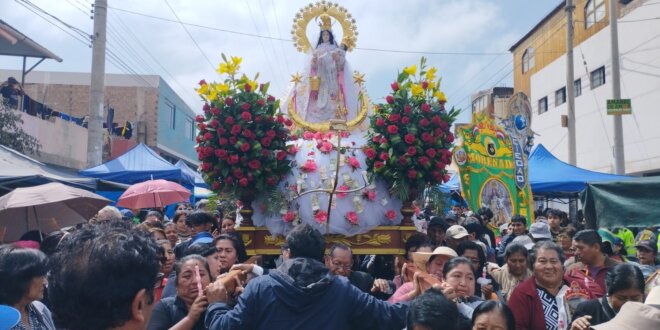 Tacna: Cientos muestran su devoción en procesión de Virgen de Copacabana